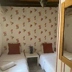 https://villa-thermopilon.larnacahotels.org